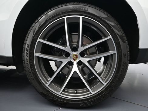 Certified 2026 Porsche Macan image 26