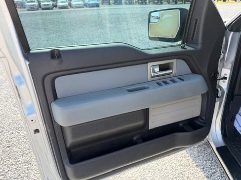 Used 2011 Ford F150 XLT w/ XLT Chrome Pkg image 16