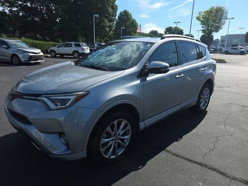 Used 2018 Toyota RAV4 Platinum AWD/4WD image 5