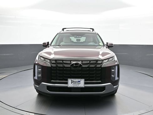 Used 2024 Hyundai Palisade Limited AWD/4WD image 2