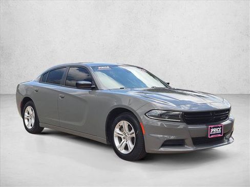 Used 2023 Dodge Charger SXT RWD image 3
