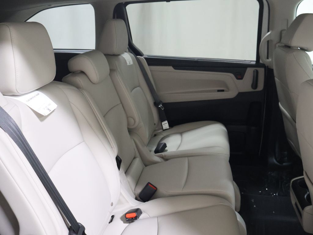New 2026 Honda Odyssey EX-L image 13