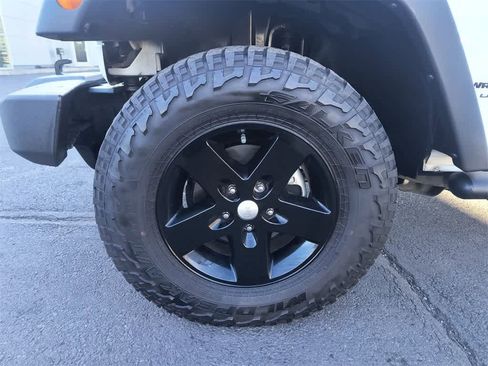 Used 2018 Jeep Wrangler Unlimited Sport S image 10