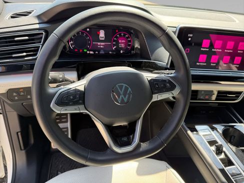 Used 2024 Volkswagen Atlas Cross Sport SEL Premium R-Line AWD/4WD image 13