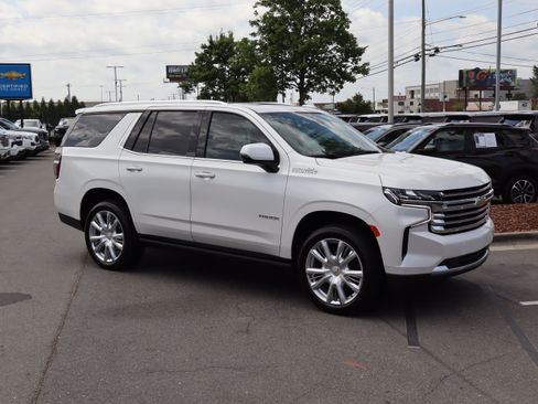 Used 2024 Chevrolet Tahoe High Country w/ Advanced Technology Package AWD/4WD image 2