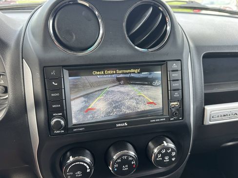 Used 2016 Jeep Compass Latitude AWD/4WD image 13