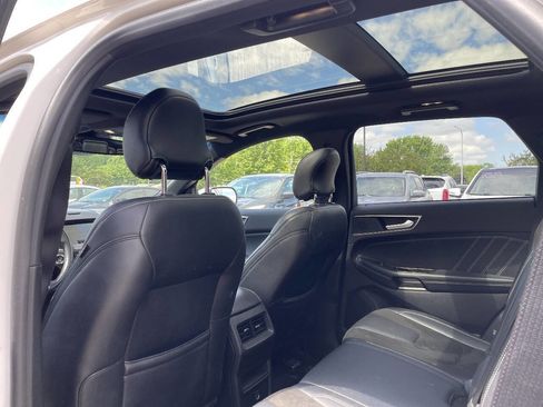 Used 2019 Ford Edge ST w/ Cold Weather Package AWD/4WD image 18