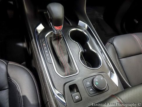 Certified 2023 Chevrolet Traverse RS image 21