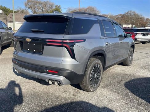 New 2026 Chevrolet Traverse LT w/ Sun and Wheel Package image 3