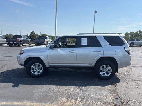 Used 2018 Toyota 4Runner SR5 Premium AWD/4WD image 5