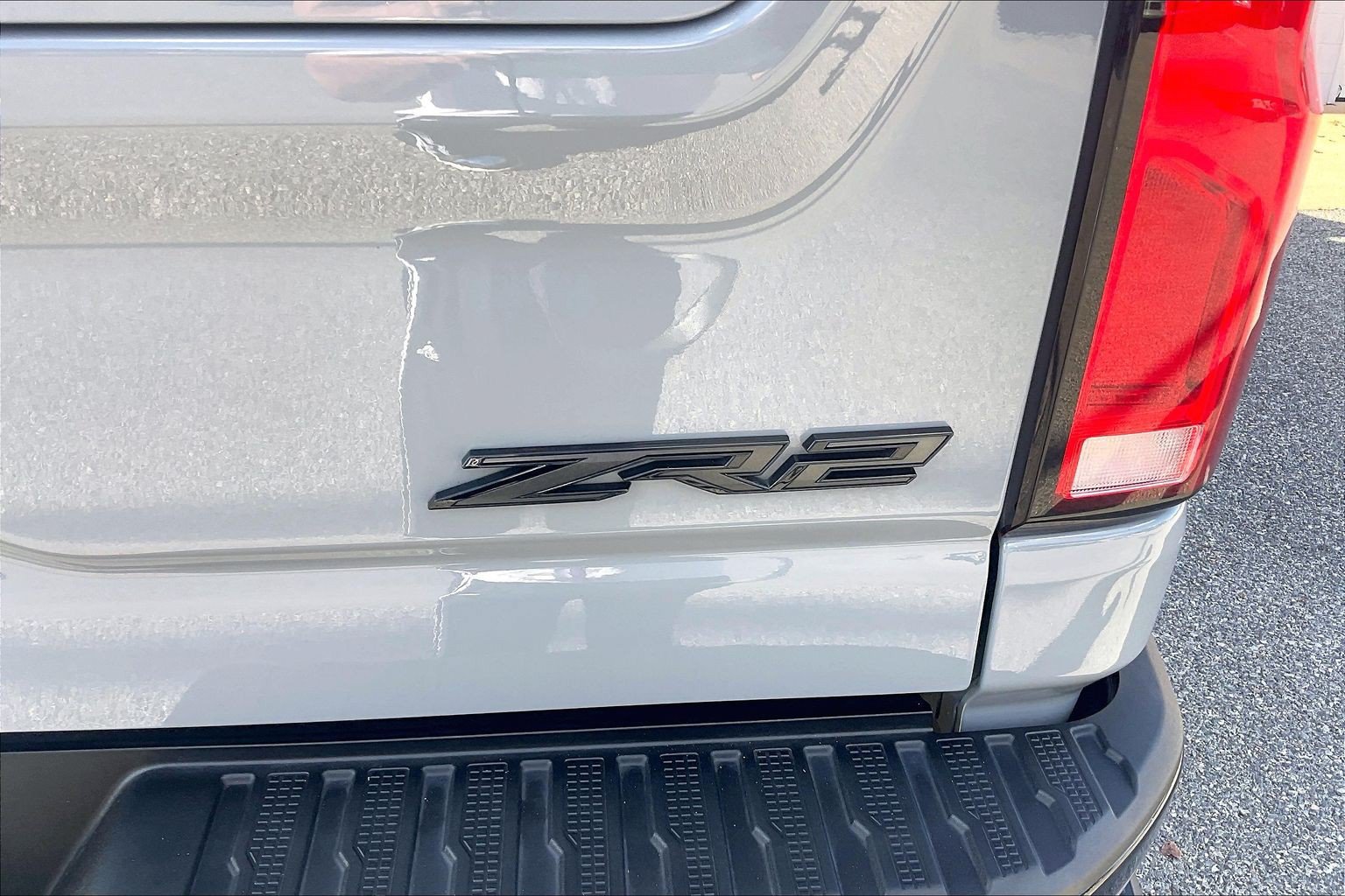 Used 2024 Chevrolet Silverado 2500 ZR2 w/ Technology Package AWD/4WD image 10