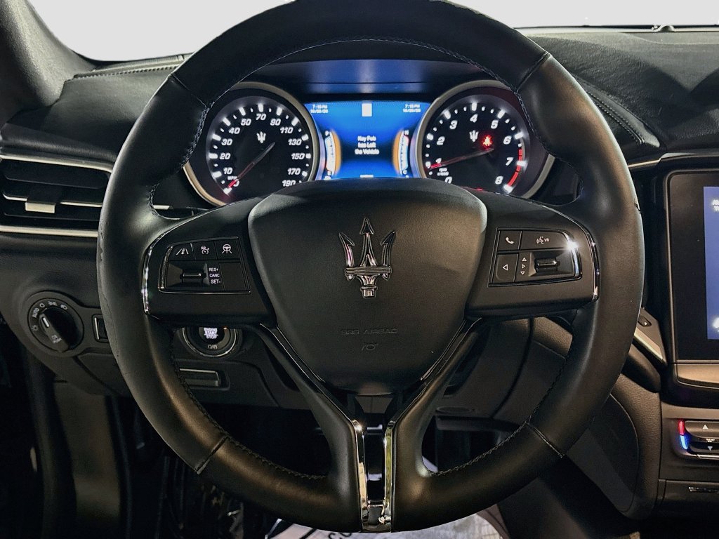 Used 2019 Maserati Ghibli S Q4 AWD/4WD image 32