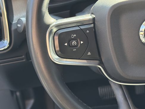 Certified 2023 Volvo XC40 B4 Plus w/ Driver Assist Package image 19