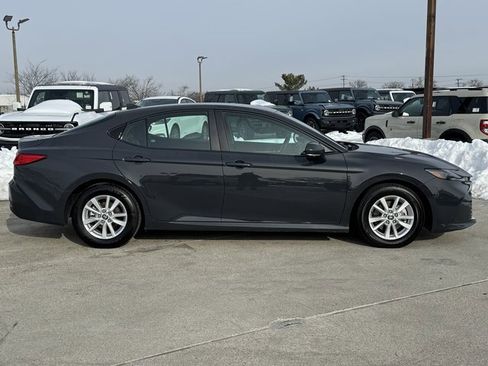 Used 2025 Toyota Camry LE image 6