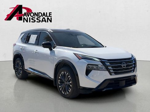 Certified 2024 Nissan Rogue Platinum FWD image 8