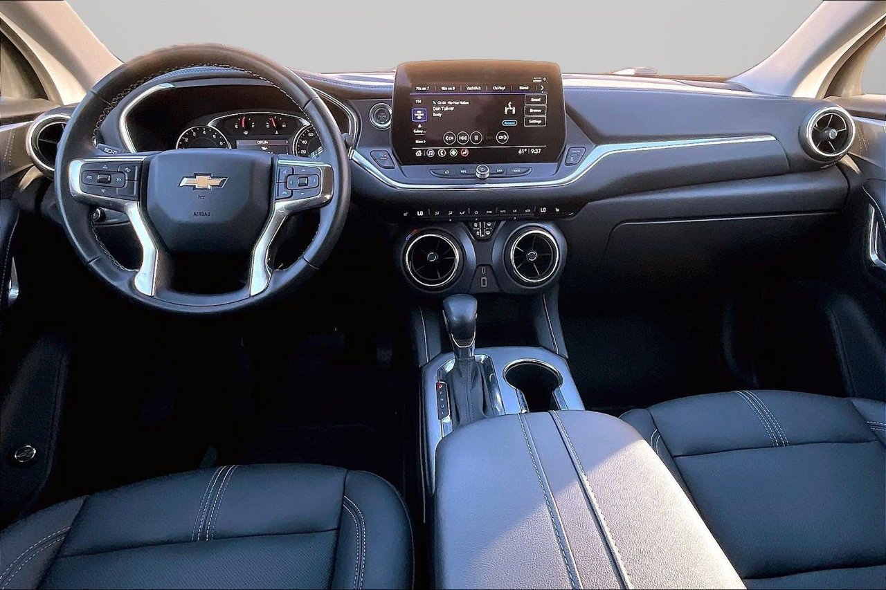 Used 2025 Chevrolet Blazer LT w/ Midnight/Sport Edition FWD image 14