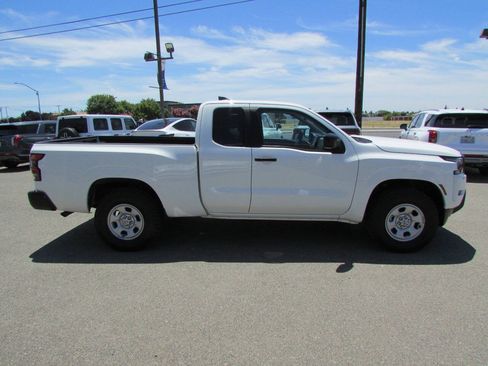 Used 2023 Nissan Frontier S w/ Technology Package AWD/4WD image 5