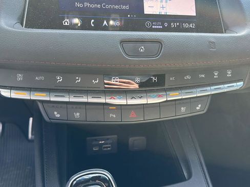 Used 2021 Cadillac XT4 Sport image 16