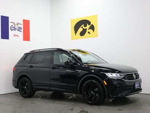 Used 2023 Volkswagen Tiguan SE R-Line AWD/4WD image 1