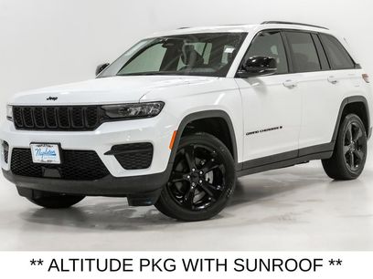 Used 2023 Jeep Grand Cherokee Altitude