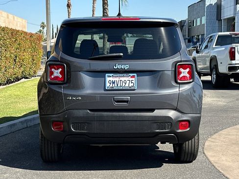 Used 2023 Jeep Renegade Latitude image 5