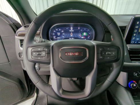 Used 2023 GMC Yukon SLE image 31