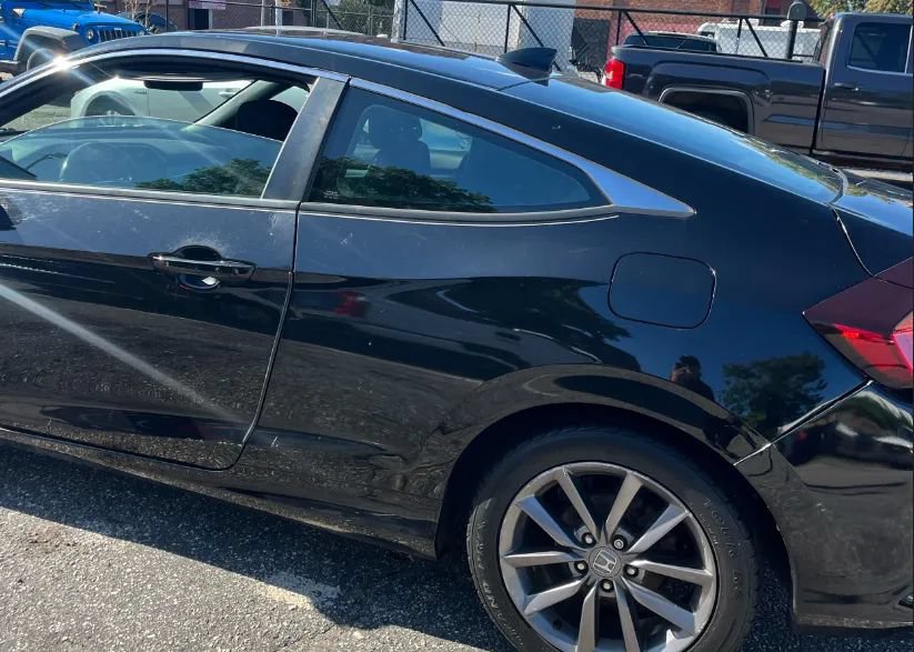 Used 2020 Honda Civic EX image 3