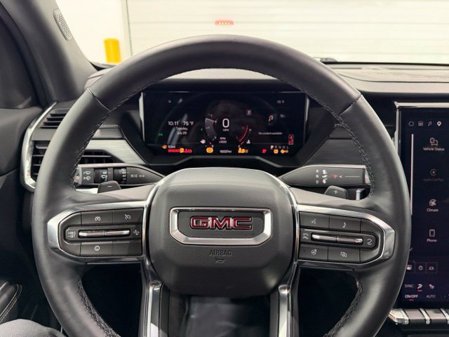 Used 2026 GMC Acadia Elevation w/ Elevation Premium Package FWD image 14