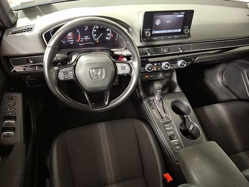 Used 2022 Honda Civic Sport image 2
