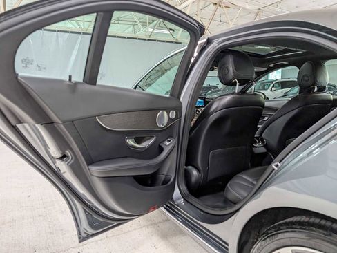 Used 2019 Mercedes-Benz C 300 Sedan image 15