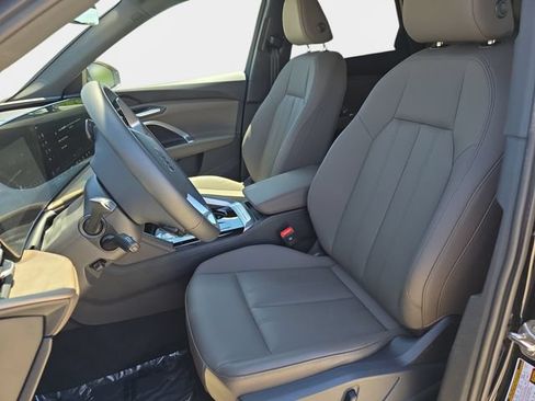 Used 2025 Audi Q5 Premium w/ Convenience Package AWD/4WD image 19
