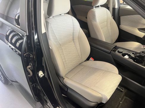 Used 2023 Nissan Rogue SV AWD/4WD image 14