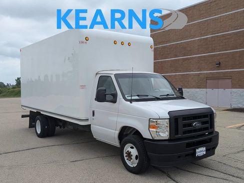 Used 2024 Ford E-450 and Econoline 450 Super Duty RWD image 1
