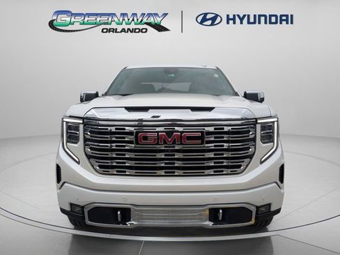 Used 2022 GMC Sierra 1500 Denali w/ Denali Reserve Package AWD/4WD image 3