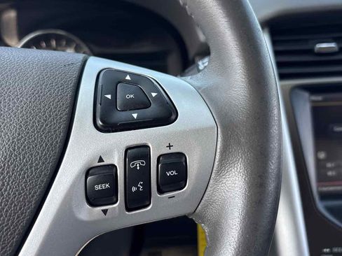 Used 2012 Ford Edge SEL FWD image 18