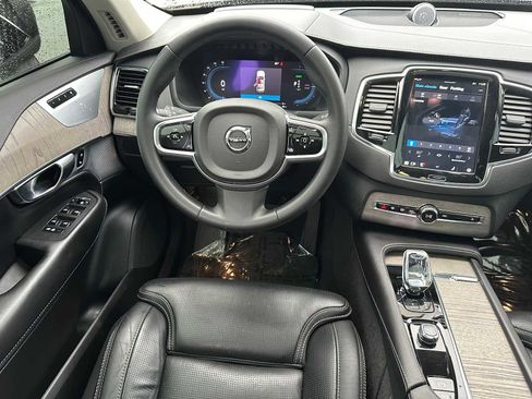 Certified 2023 Volvo XC90 T8 Ultimate image 18