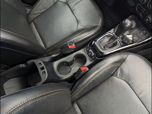 Used 2021 Jeep Compass Limited w/ Sun and Sound Group AWD/4WD image 33