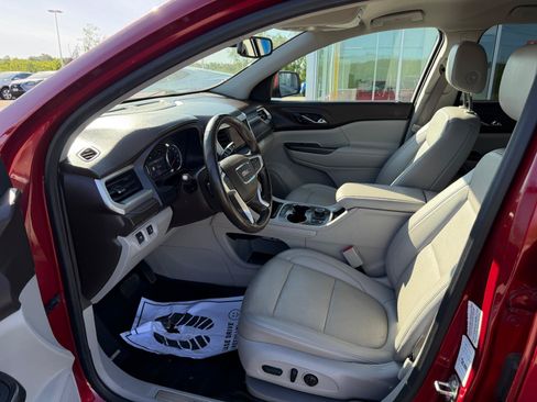 Certified 2023 GMC Acadia SLT FWD image 17