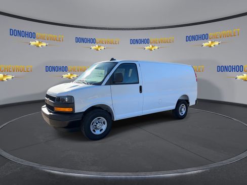 New 2025 Chevrolet Express 2500 RIDICULOUS DEAL! 1WT w/ Driver Convenience Package image 5