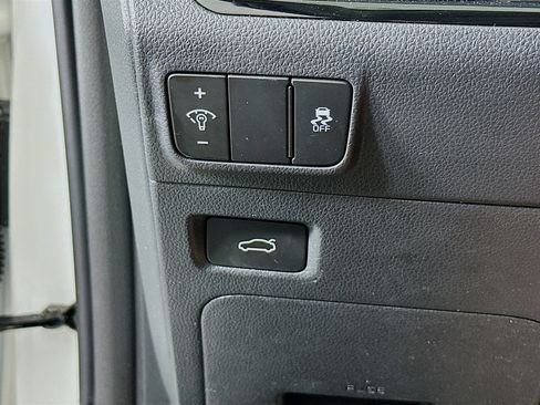 Used 2025 Kia K5 LXS FWD image 17