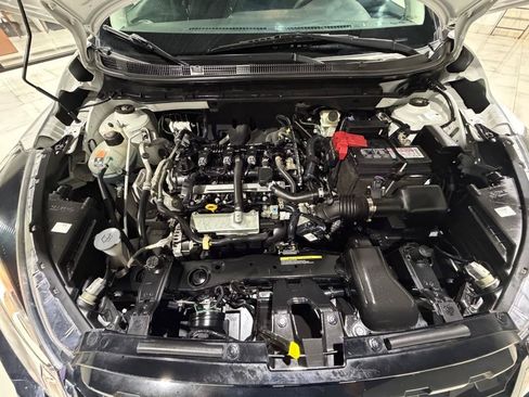 Used 2022 Nissan Kicks SV FWD image 4