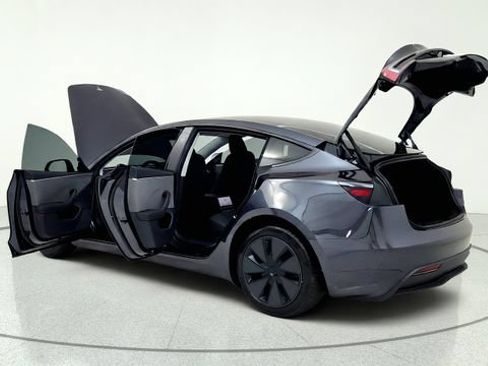 Used 2025 Tesla Model 3 RWD image 16
