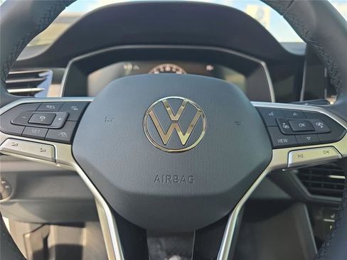New 2026 Volkswagen Jetta SE FWD image 21