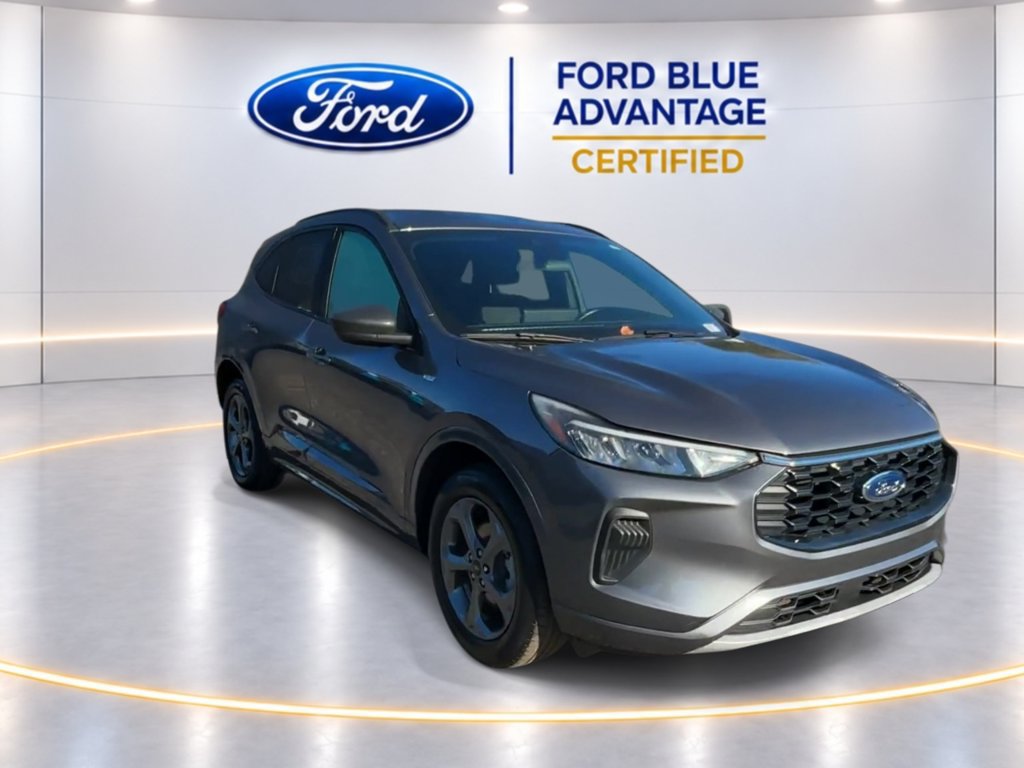 Used 2024 Ford Escape ST-Line w/ Tech Pack #1 AWD/4WD image 3