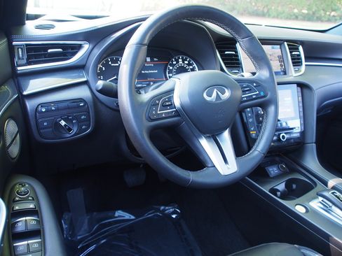Used 2025 INFINITI QX50 Sport AWD/4WD image 17