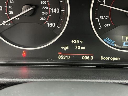 Used 2017 BMW 330e image 29