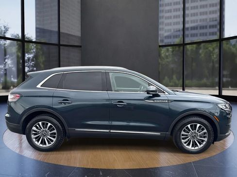 Certified 2023 Lincoln Nautilus Reserve w/ Luxury Package FWD image 2