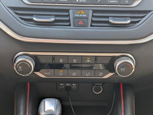 Used 2022 Nissan Altima 2.5 SR image 14