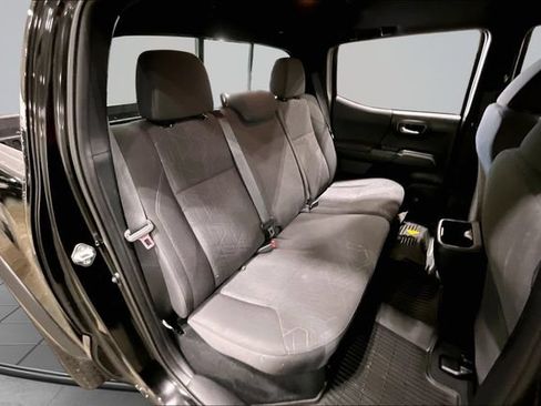 Used 2017 Toyota Tacoma TRD Off-Road AWD/4WD image 29
