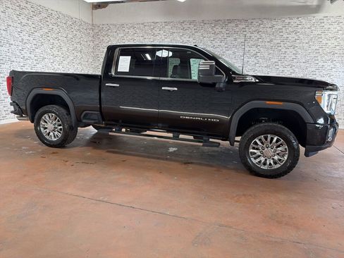 Used 2022 GMC Sierra 2500 Denali w/ Denali Ultimate Package AWD/4WD image 8